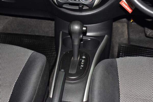 NISSAN ALMERA 1.2 E A/T - Image 6
