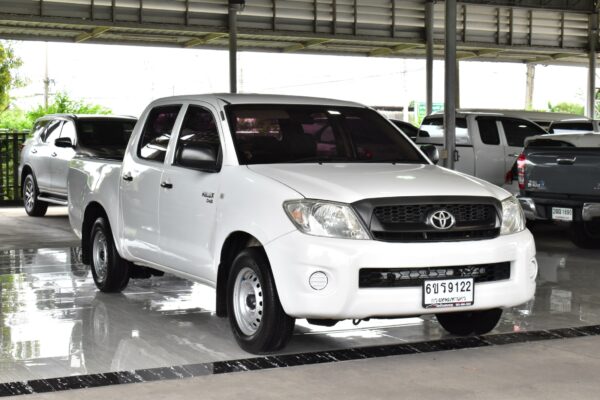 TOYOTA VIGO DOUBLE CAB 2.5J MT - Image 4