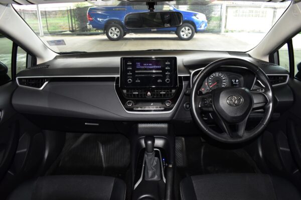 TOYOTA ALTIS 1.6G AT 2020 - Image 18