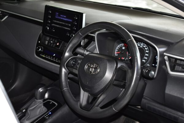 TOYOTA ALTIS 1.6G AT 2020 - Image 20