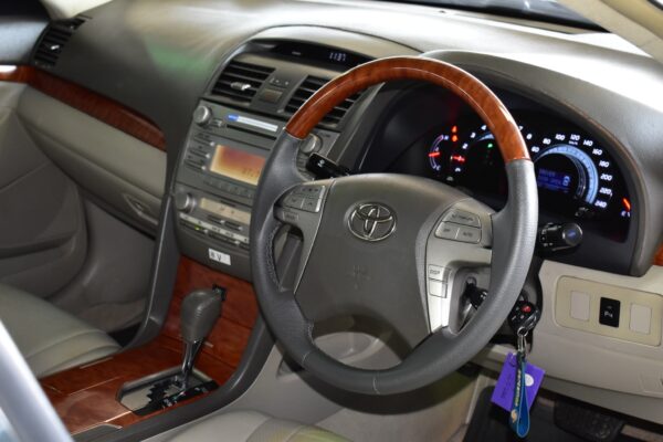 TOYOTA CAMRY 2.4G AT 2010 - Image 15