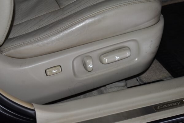 TOYOTA CAMRY 2.4G AT 2010 - Image 3