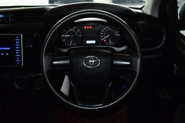 TOYOTA REVO SMART CAB 2.4J PLUS MT 2020 - Image 13